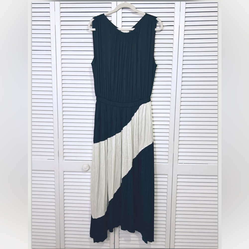 Ramy Brook Womens Size Large Black and white pleated Midi Dress - Picture 2 of 11